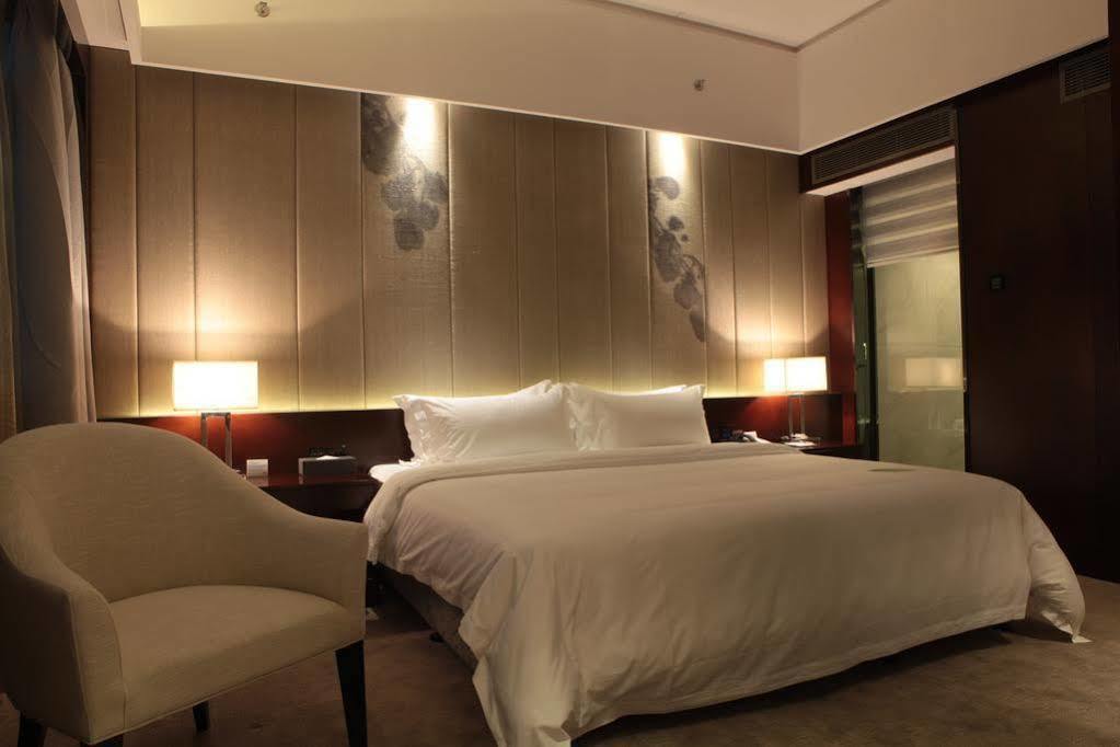 Fortune Century Hotel Чжухай Екстер'єр фото